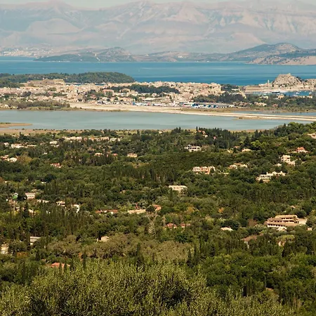 Feriehus Mountain Mini Agioi Deka (Corfu)